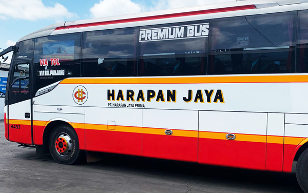 Harapan Jaya bus